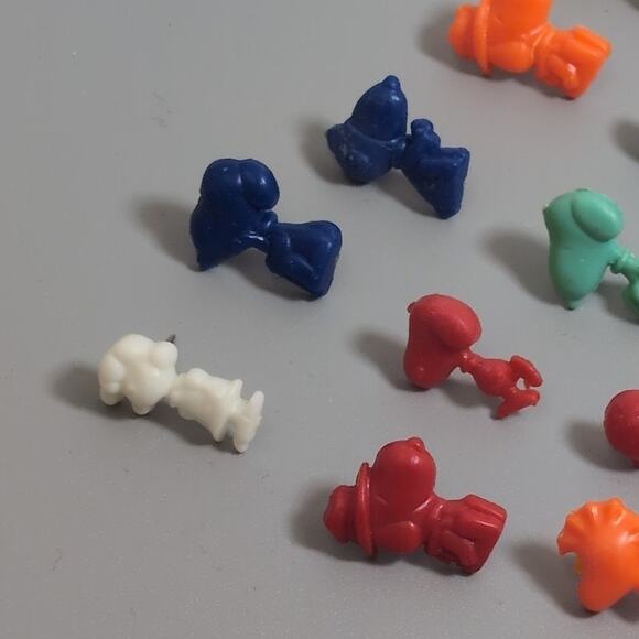 Vintage 70's Peanuts Snoopy Pushpins Lot - Picture 2 of 5